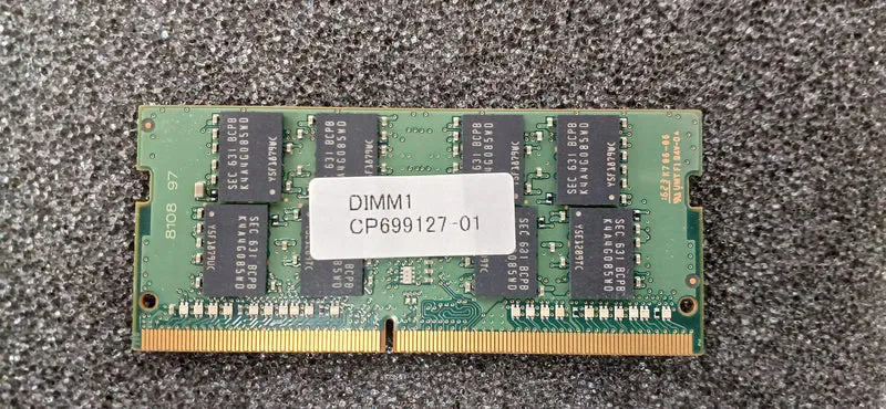 SAMSUNG DDR4 Memory M471A1G43DB0-CPB