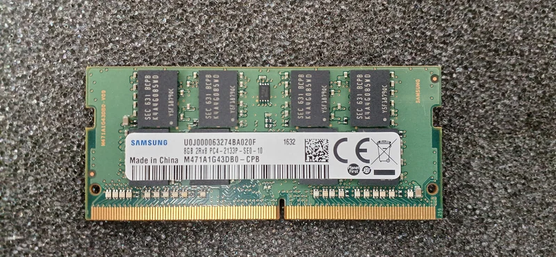 SAMSUNG DDR4 Memory M471A1G43DB0-CPB
