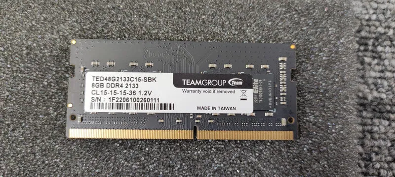 Mémoire TEAM DDR4 TED48G2133C15-SBK