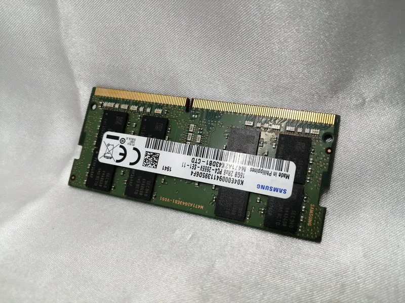 Mémoire SAMSUNG M471A2K43DB1-CTD