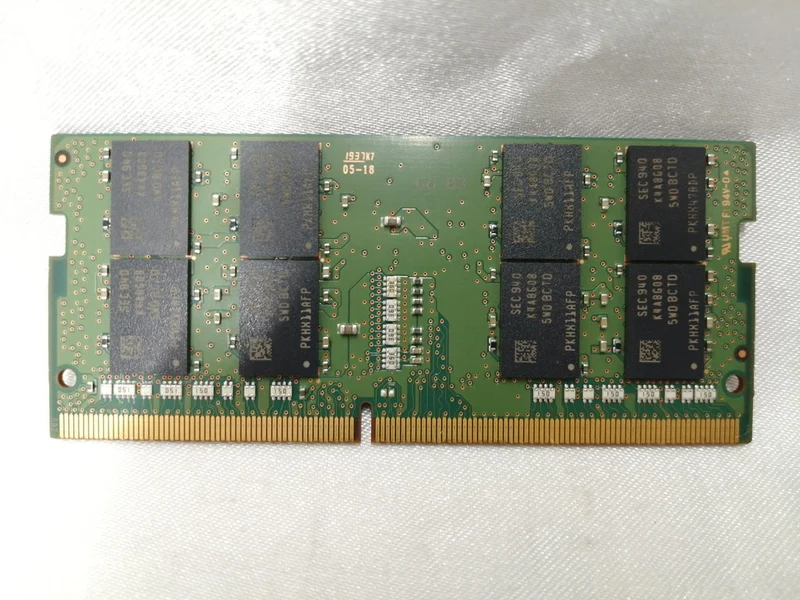 Mémoire SAMSUNG M471A2K43DB1-CTD