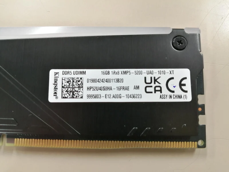 Mémoire KINGSTON DDR5 16 Go 1RX8 XMP5-5200