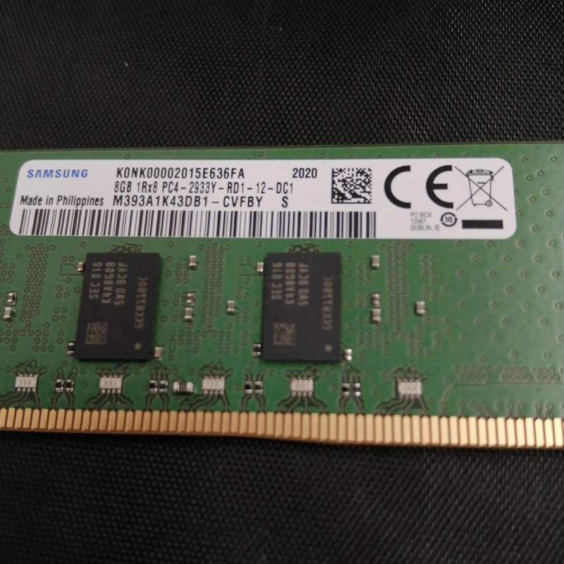Samsung [RDIMM DDR4 8 Go] M393A1K43DB1