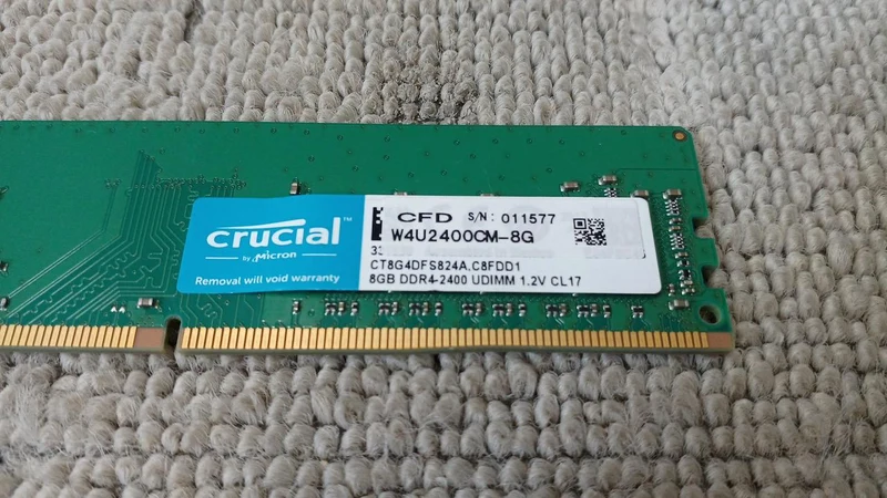 Mémoire CRUCIAL W4U2400CM-8G