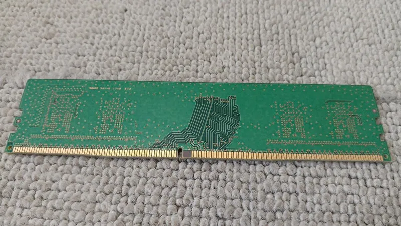 Mémoire SAMSUNG M378A5244CB0