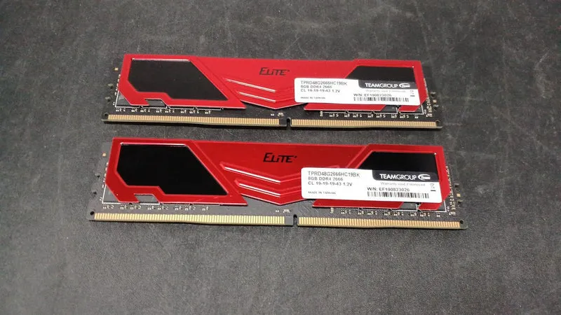TEAM DDR4-2666 16 Go (8 x 2) TPRD48G2666HC19BK