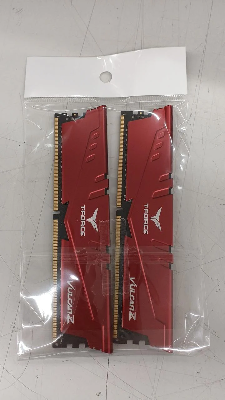 Mémoire de bureau TEAMGROUP (DDR4) TLZRD48G2666HC18HBK