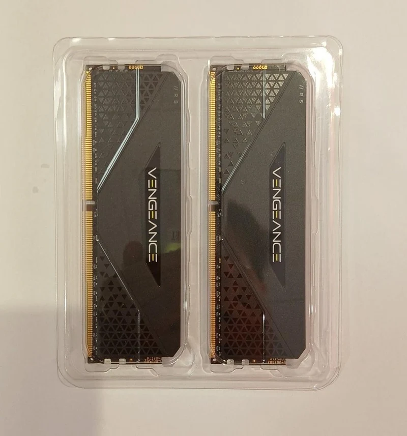 CORSAIR DDR4 Memory 16GB×2 VENGEANCE RGB RS