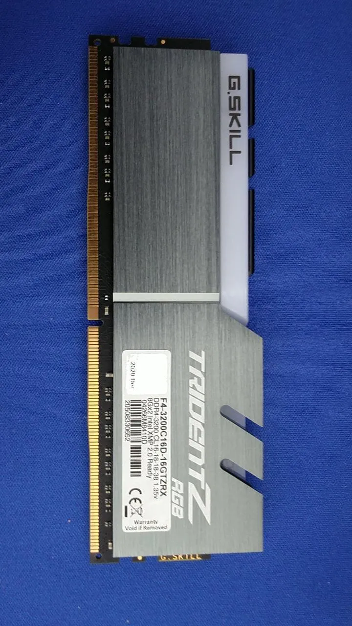 [JUNK] G,SKILL DDR4 Memory Card F4-3200C16D-16GTZRX