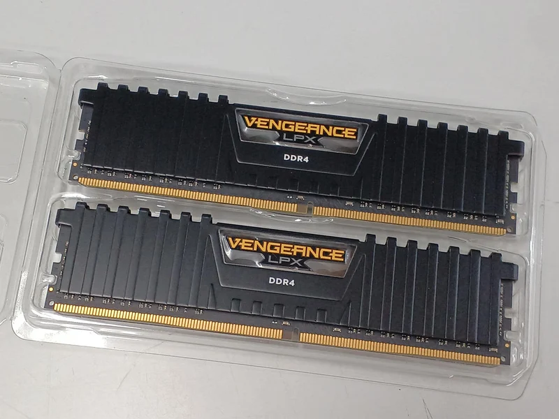CORSAIR DDR4 Desktop Memory DDR4 32GB (16GB×2)