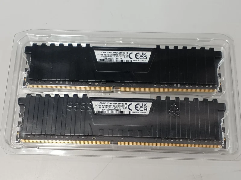 CORSAIR DDR4 Desktop Memory DDR4 32GB (16GB×2)