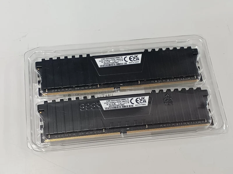 CORSAIR DDR4 Desktop Memory DDR4 32GB (16GB×2)