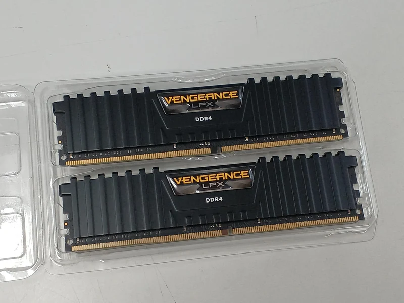 CORSAIR DDR4 Desktop Memory DDR4 32GB (16GB×2)