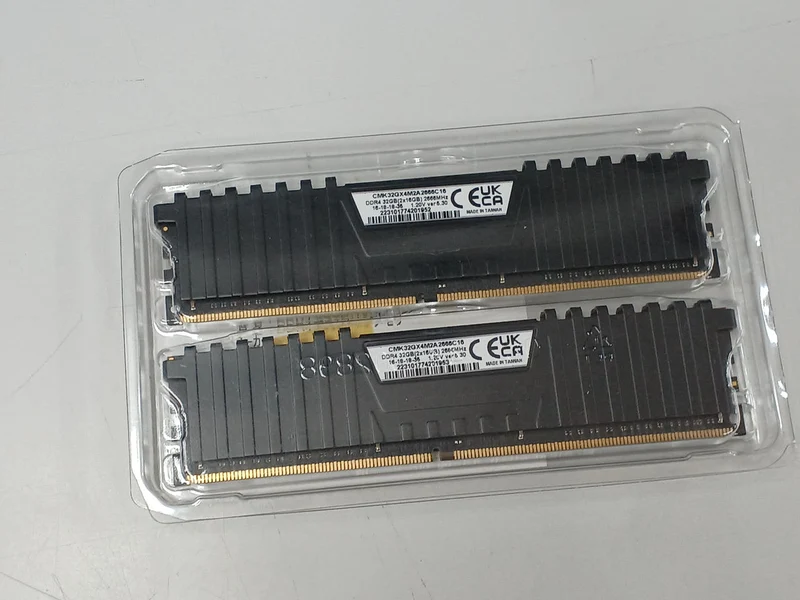 CORSAIR DDR4 Desktop Memory DDR4 32GB (16GB×2)