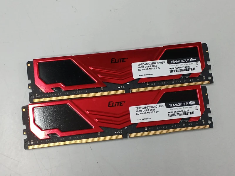 TEAM Desktop Memory: DDR4 32GB (16GB×2)