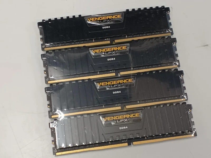 CORSAIR DDR4 Desktop Memory DDR4 64GB (16GB×4)
