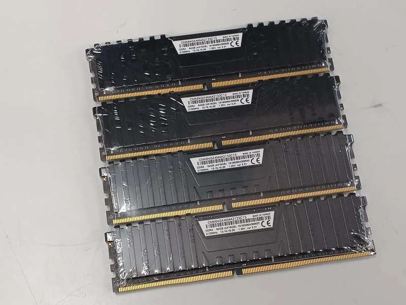 CORSAIR DDR4 Desktop Memory DDR4 64GB (16GB×4)