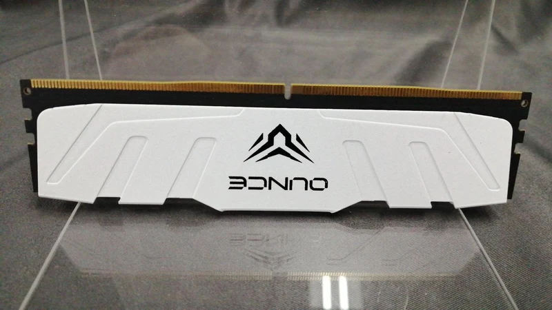 ACCLAMAROR Memory: DDR5 32GB-5600MHZ