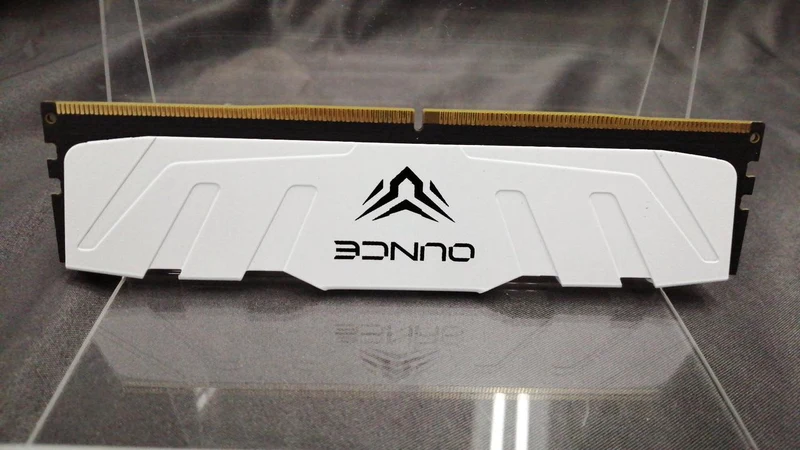 ACCLAMAROR Memory: DDR5 32GB-5600MHZ