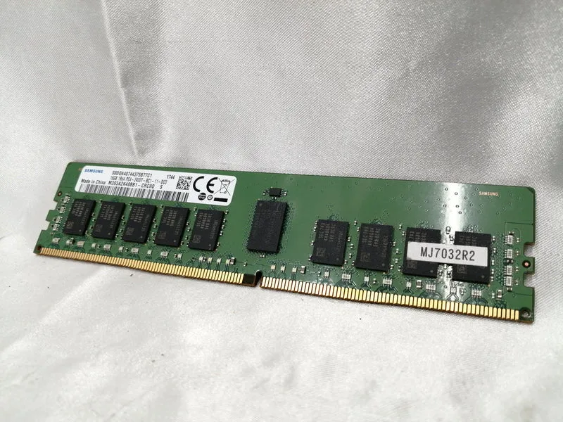 Mémoire SAMSUNG M393A2K40BB1-CRC0Q