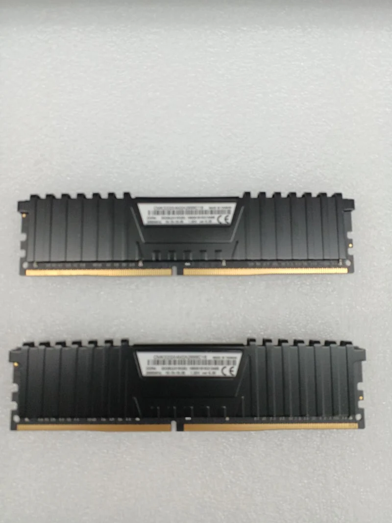 CORSAIR [16GBx2] DDR4 Memory CMK32GX4M2A2666C16