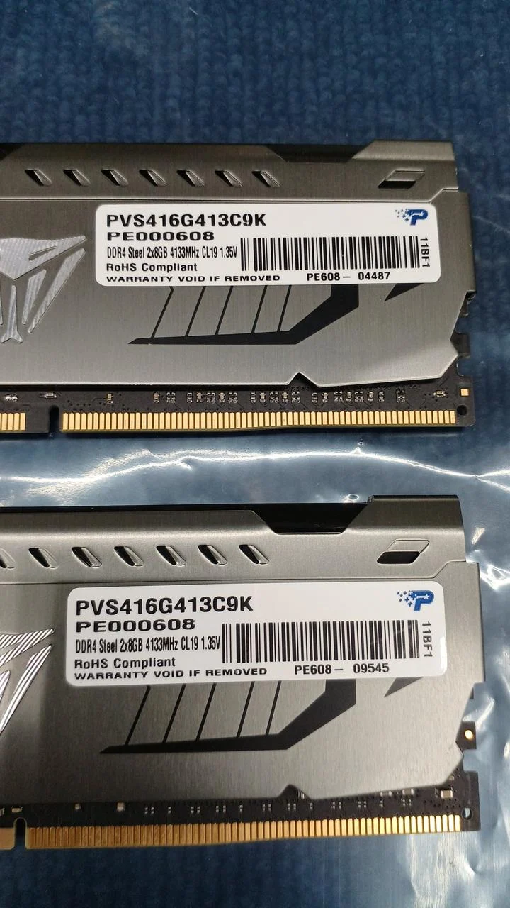 Mémoire de bureau PATRIOT DDR4 PVS416G413C9K