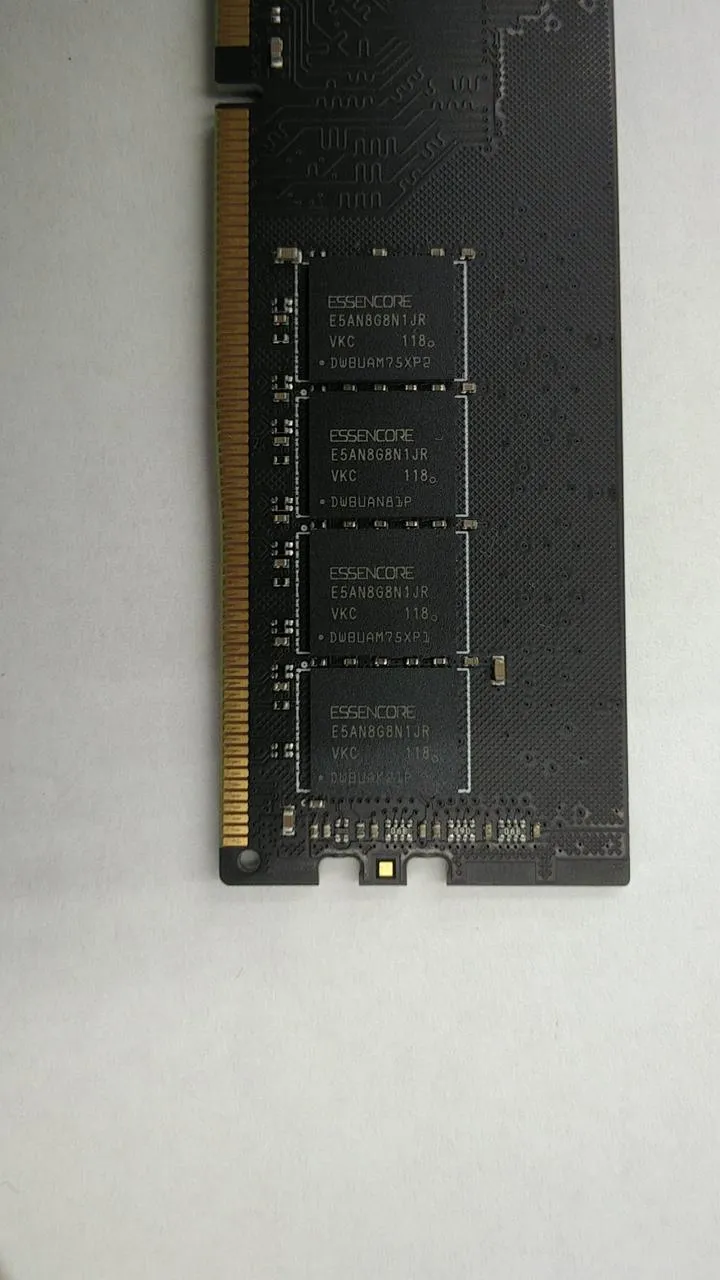 [JUNK] KLEVV Memory Card KD48GU881-26N190D
