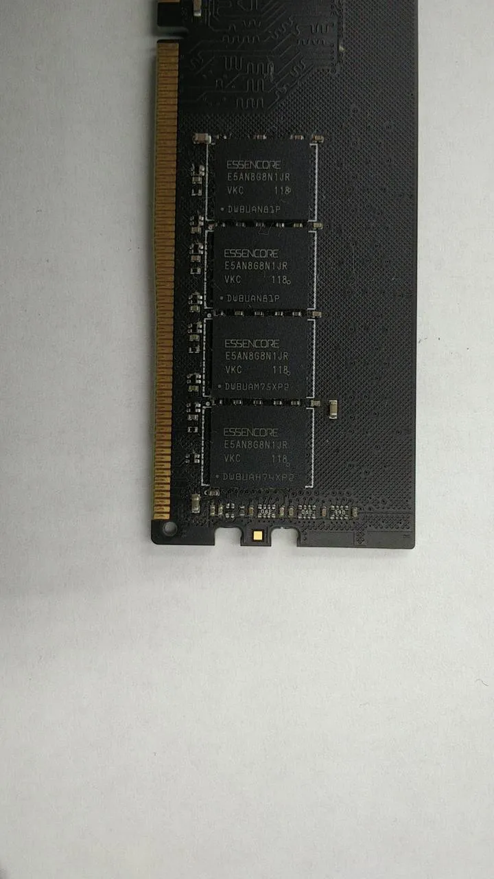 [JUNK] KLEVV Memory Card KD48GU881-26N190D