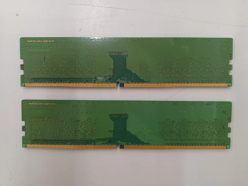 SAMSUNG DDR4 M378A1K43CB2-CTD