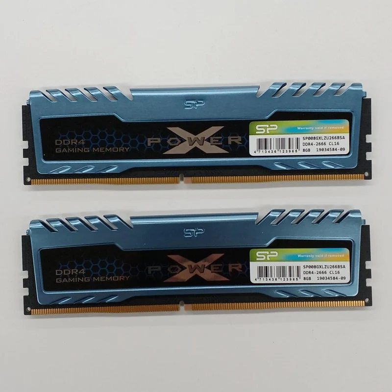 SILICON POWER Deux barrettes de mémoire pour ordinateur de bureau SP008GXLZU266BSA