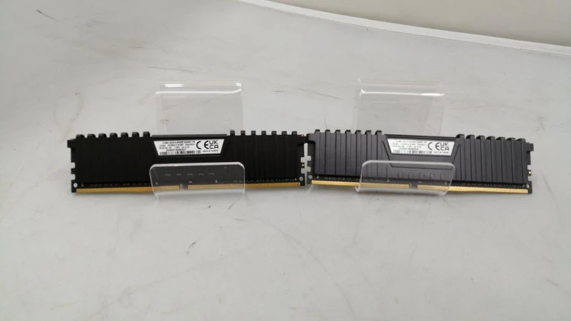 Mémoire CORSAIR CMK32GX4M2E3200C16