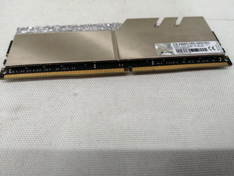 G SKILL DDR4 F4-3200C16D-32GTRS