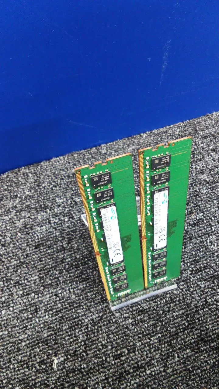 Mémoire SAMSUNG : DDR4 16 Go, kit de 2 disques M391A2K43BB1-CPBQ