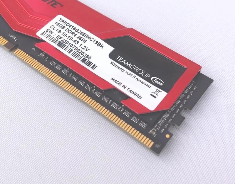 Mémoire ELITE DDR4 TPRD416G2666HC19BK