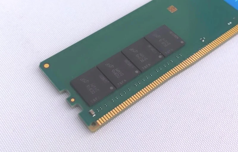 Mémoire vive CRUCIAL pour PC de bureau : DDR4 16 Go