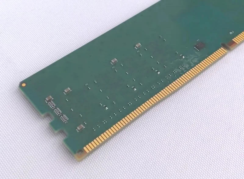 Mémoire vive CRUCIAL pour PC de bureau : DDR4 16 Go