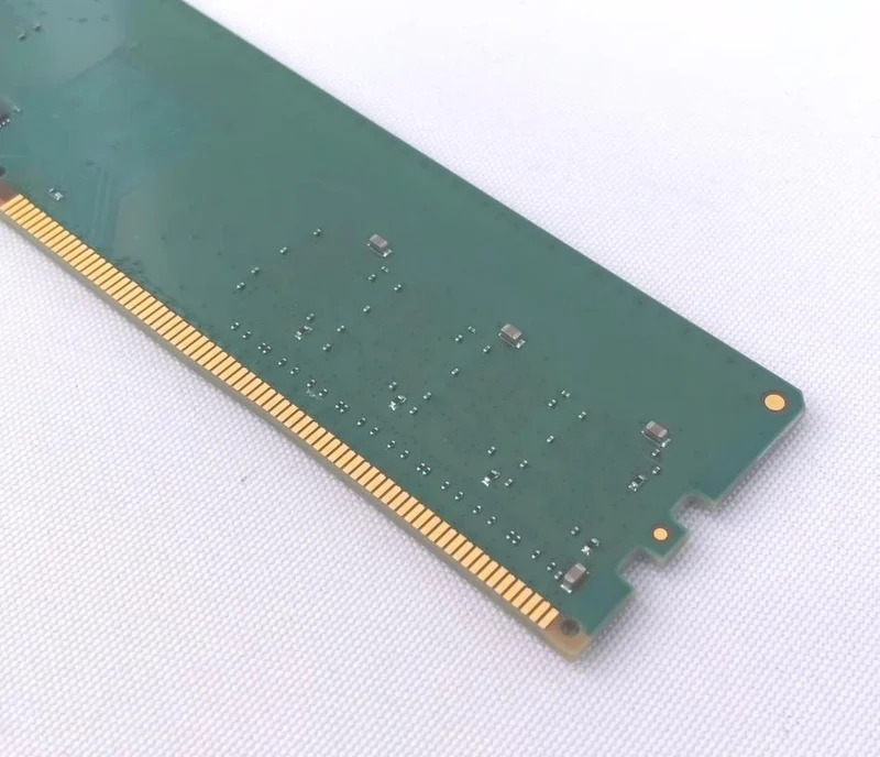 Mémoire vive CRUCIAL pour PC de bureau : DDR4 16 Go