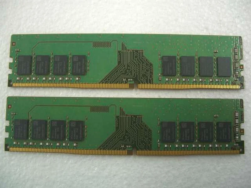 Mémoire SK HYNIX DDR4 : 2 barrettes de 8 Go (16 Go au total) HMA81GU6DJR8N