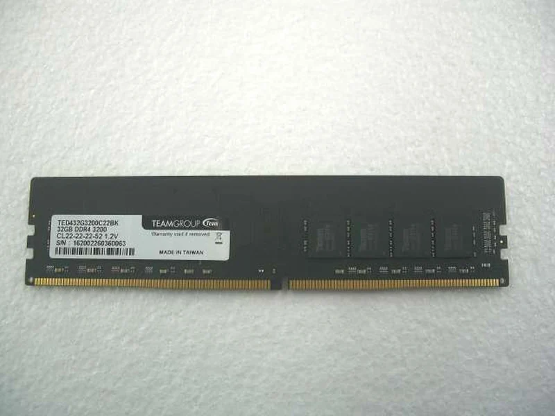 Mémoire TEAM DDR4 32 Go pour PC de bureau TED432G3200C22BK