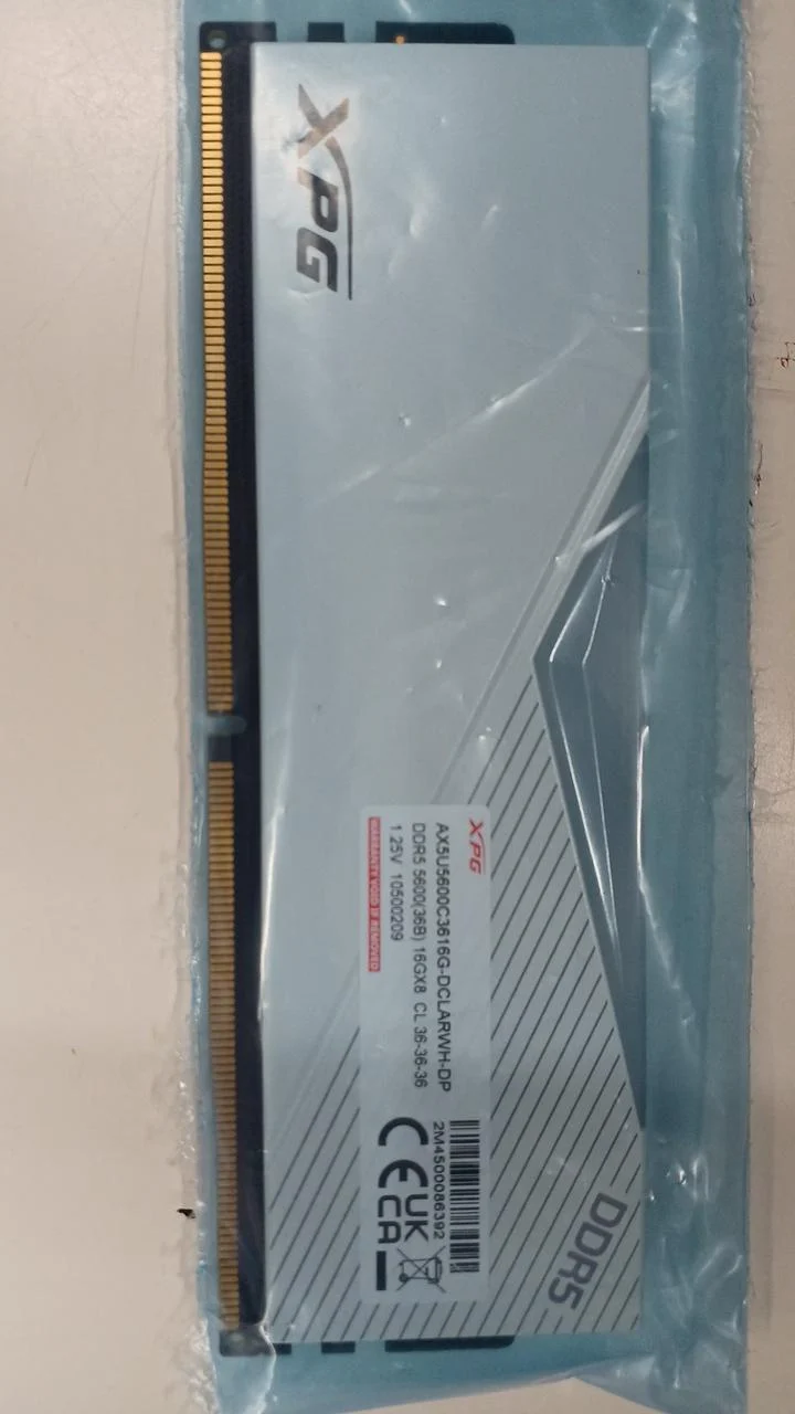 Mémoire XPG pour PC de bureau AX5U5600C3616G-DCLARWH-DP