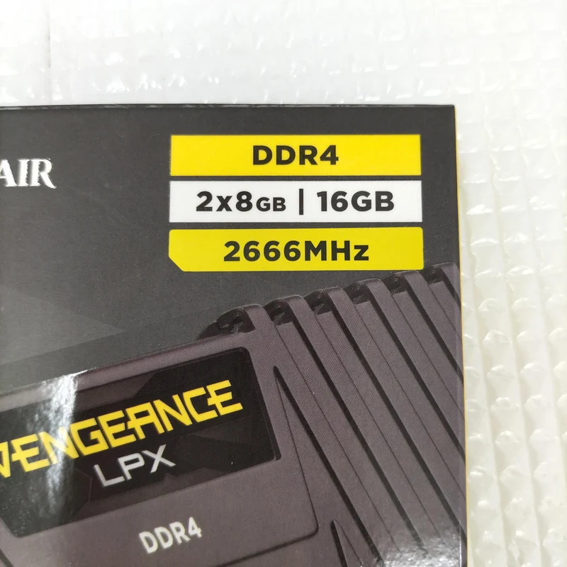 CORSAIR Memory CMK16GX4M2A2666C16