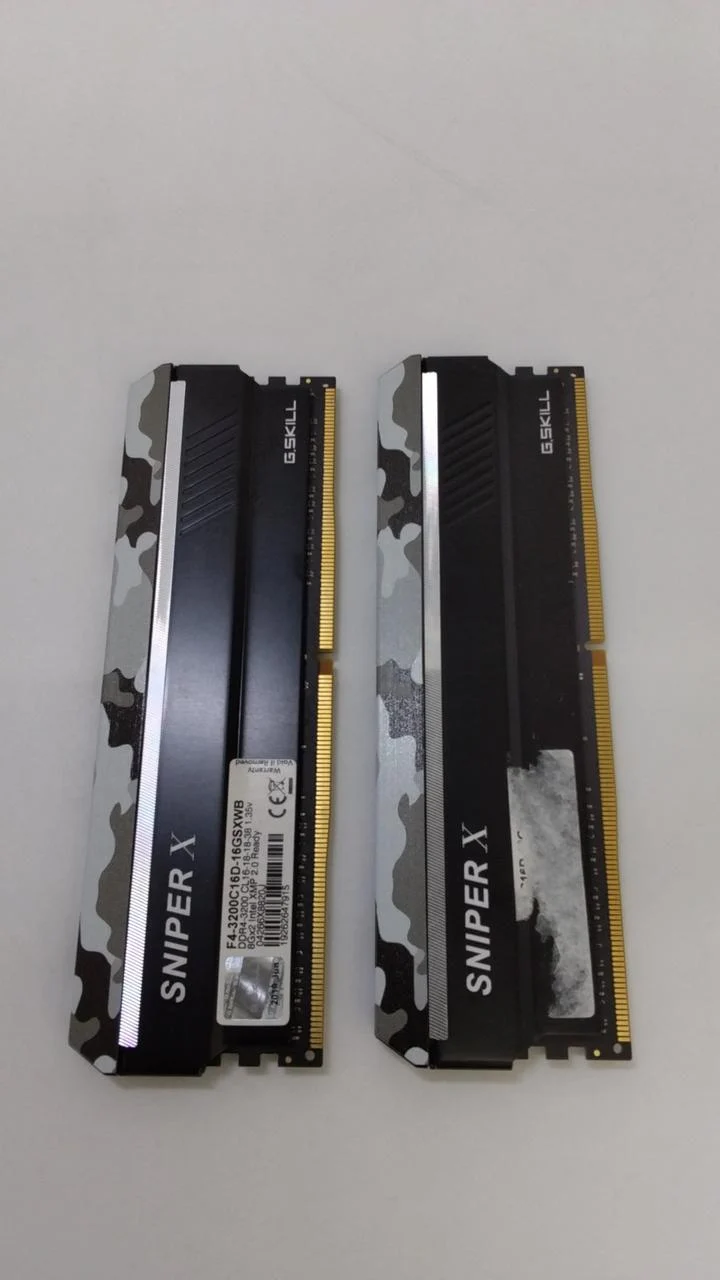 G.SKILL Memory: F4-3200C16D-16GSXWB
