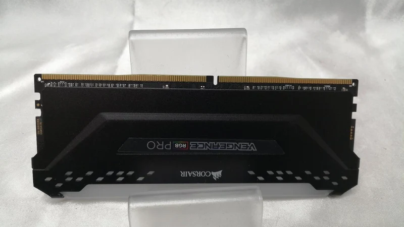 CORSAIR PC Memory CMW32GX4M2A2666C16