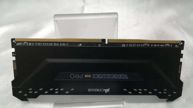CORSAIR PC Memory CMW32GX4M2A2666C16
