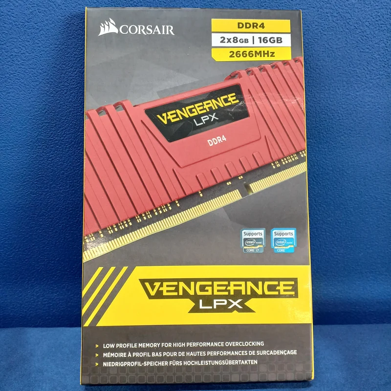 Mémoire CORSAIR CMK16GX4M2A2666C16R