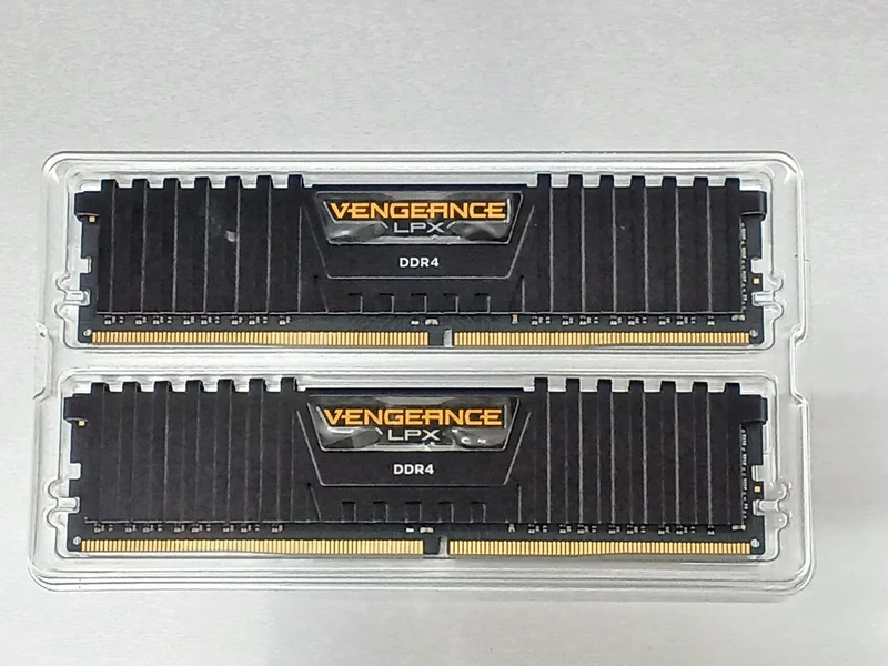 CORSAIR Desktop memory CMK16GX4M2E3200C16B
