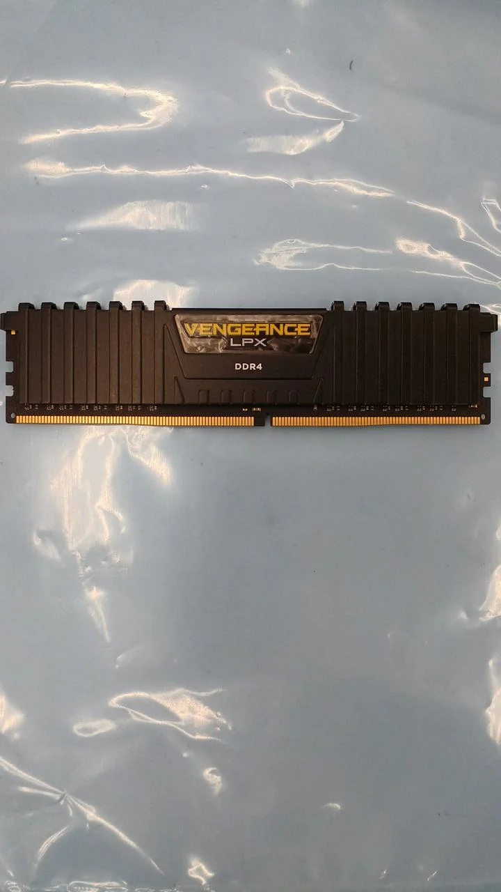 CORSAIR DDR4 Desktop Memory CMK8GX4M2A2666C16