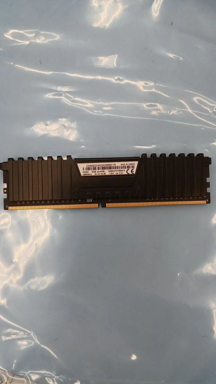 CORSAIR DDR4 Desktop Memory CMK8GX4M2A2666C16