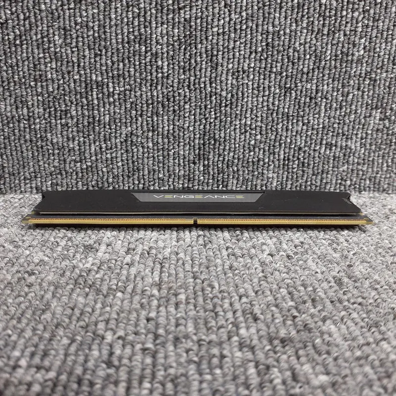 CORSAIR Memory CMK32GX5M2B5600C36