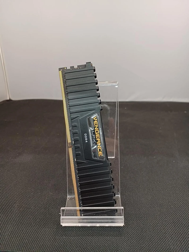 [JUNK] CORSAIR [DRAM Error] DDR4 Memory 16GB CMK32GX4M2E3200C16